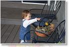 20071222Riley 177 * Gamma has funny critters on her deck * 3888 x 2592 * (3.75MB)